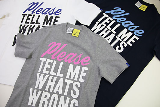 Please TELL ME WHATS WRONG Tシャツ-1